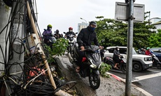 Cấm một chiều cầu Long Biên: Hàng nghìn xe 'chôn chân', Chương Dương quá tải