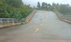Cầu cạn trên đường Hồ Chí Minh nhánh Tây bị xô lệch do mưa lũ