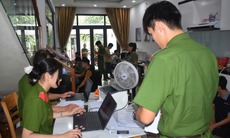 Đột kích trụ sở 'nuôi' 2.000 điện thoại phục vụ lừa đảo qua mạng