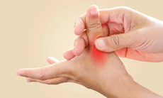 Tê đau ngón tay cái, cô gái bất ngờ phát hiện căn bệnh hiếm gặp