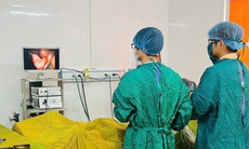 Nam sinh lớp 10 Hải Phòng bị thủng dạ dày hiếm gặp