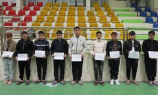 Nhóm thanh niên uy hiếp, cướp tài sản của người nước ngoài