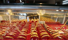 Giá vàng thế giới tăng nhẹ khi nhu cầu trú ẩn an toàn quay trở lại