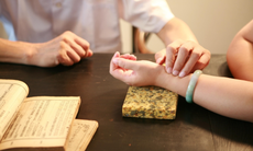 Y học cổ truyền ngày càng chứng minh được vị trí: Làm gì để tiếp tục bảo tồn và phát huy?