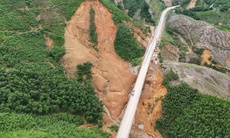 Tổ chức giao thông tạm thời trên cao tốc La Sơn - Hòa Liên do nguy cơ sạt lở