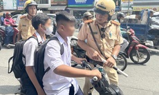 TPHCM yêu cầu trường học không giữ xe máy điện, xe mô tô của học sinh chưa đủ tuổi