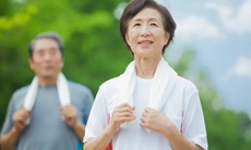 Rèn luyện thể dục, thể thao đúng cách để bảo vệ sức khỏe trong mùa lạnh và ô nhiễm