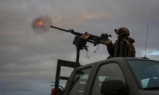 Binh lính Ukraine dùng khí tài cổ lỗ thời thế chiến một đối phó siêu vũ khí Nga