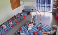 Xách ngược chân trẻ đánh dã man, chủ nhóm trẻ 'Con cưng' lĩnh 9 tháng tù