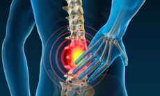 Tưởng đau lưng do thoái hóa cột sống, người đàn ông bất ngờ phát hiện bệnh máu ác tính 