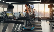 Nên chạy nhanh hay chậm trên máy chạy bộ?