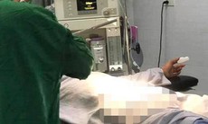 Thanh niên gãy dương vật vì bắt chước tư thế trong phim 18+