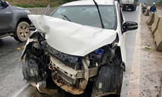 Ô tô chở 4 người gặp tai nạn trên cao tốc La Sơn - Hòa Liên