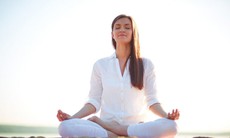 Thiền định – thói quen nhỏ giúp ngủ ngon, cân bằng nội tiết