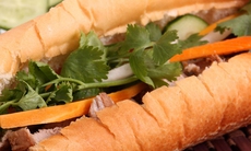 Xác định nguyên nhân 97 người bị ngộ độc sau khi ăn bánh mì tại Phan Thiết