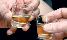 Bộ Y tế: Dừng lưu thông ngay sản phẩm rượu nghi gây ngộ độc khiến 1 người ở Hải Phòng tử vong