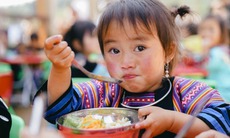 Từ nay, mỗi học sinh vùng biên được hỗ trợ 450.000 đồng và 8 kg gạo 1 tháng