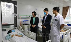 Thăm hỏi, động viên các nạn nhân trong vụ tai nạn đặc biệt nghiêm trọng tại Lào Cai