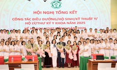 Sự tận tụy và đôi bàn tay của điều dưỡng đã giữ lại cơ hội sống cho người bệnh