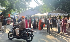 Dựng rạp cưới gần kín hết lòng đường có bị xử phạt không?