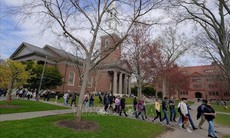 Mỹ thu hồi gấp đôi số thị thực so với năm ngoái