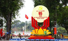 Hà Nội rực rỡ cờ hoa mừng kỷ niệm 95 năm thành lập Đảng