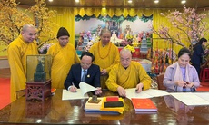 Khai bút đầu xuân tại ngôi chùa duy nhất ở Việt Nam thờ Phật bà Đại Tuệ