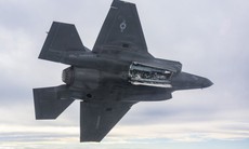 F-35B lần đầu bay cùng tên lửa Meteor