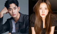 Lộ thêm ảnh thân mật, thư tình Kim Soo Hyun gửi Kim Sae Ron lúc học lớp 11