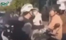 Thanh niên 'hổ báo' đấm đá túi bụi người đàn ông sau va quẹt khiến nhiều người khiếp vía