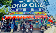 Long Châu đồng loạt phủ cờ Tổ quốc ở hơn 2025 nhà thuốc trên toàn quốc nhân dịp lễ 30/4 - 1/5