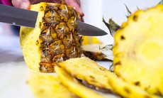 Vỏ quả dứa có tác dụng gì?