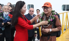 Lần đầu tiên Quảng Ninh đón đoàn khách du lịch Nhật Bản bằng tàu du lịch biển