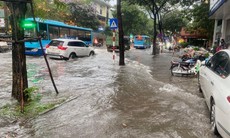 Những tuyến phố có nguy cơ ngập sâu ở Hà Nội do mưa lớn đêm qua