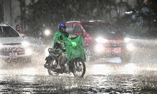 Cảnh báo mưa dông, lốc sét ở nhiều khu vực Bắc Bộ và Trung Bộ đêm nay