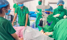 Phẫu thuật thay đục thuỷ tinh thể thành công cho bệnh nhân bị rối loạn tâm thần