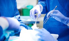 Lỗ tiểu đóng thấp: Nguyên nhân, biểu hiện, cách điều trị và phòng bệnh