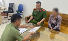 Đăng tin 'đi xe máy đeo dép lê bị phạt 200k' lên Facebook, người phụ nữ nhận kết đắng