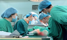 Vi phẫu cứu ngón tay đứt lìa cho nam công nhân