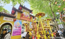 Hà Nội rực rỡ sắc màu mừng ngày Phật đản