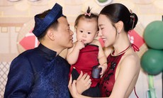 Shark Bình say đắm 'khóa môi' Phương Oanh trong tiệc thôi nôi hoành tráng của cặp song sinh