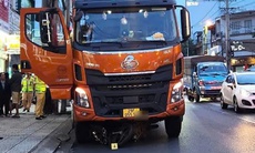 Từ việc xe tự trôi cán tử vong người chờ đèn đỏ: Dừng, đỗ ô tô thế nào để không gây họa?