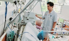 Chuyện bác sĩ túc trực ở nơi sự sống mong manh nhất