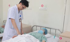 Sốt, đau dữ dội vùng hố chậu phải, cô gái 26 tuổi bất ngờ được chẩn đoán viêm phúc mạc do ruột thừa vỡ