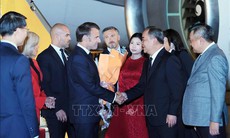 Tổng thống Pháp Emmanuel Macron và Phu nhân đến Hà Nội, bắt đầu thăm cấp Nhà nước tới Việt Nam