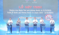 Sử dụng thuốc lá là một trong những mối đe dọa sức khỏe cộng đồng lớn nhất thế giới phải đối mặt