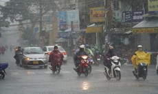 Miền Trung sắp nắng nóng dài ngày, miền Bắc duy trì mưa dông vào chiều tối