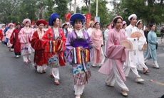 Hàng nghìn người mặc áo dài, cổ phục diễu hành chào mừng 70 năm Ngày Giải phóng Hải Phòng