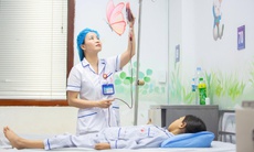 Khi điều dưỡng viên, kỹ thuật y trở thành bạn tâm tình và 'người nhà' của người bệnh