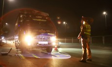 Hà Nội 'khóa' cửa ngõ bằng trạm cân tự động, xe quá tải hết thời lộng hành